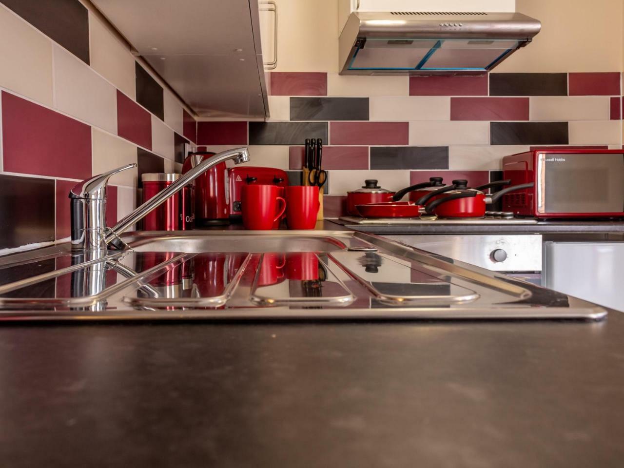 Northfield Street, Worcester City Centre - Guest Homes Екстериор снимка