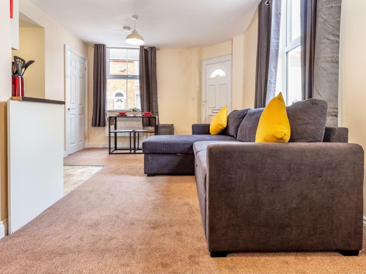 Northfield Street, Worcester City Centre - Guest Homes Екстериор снимка
