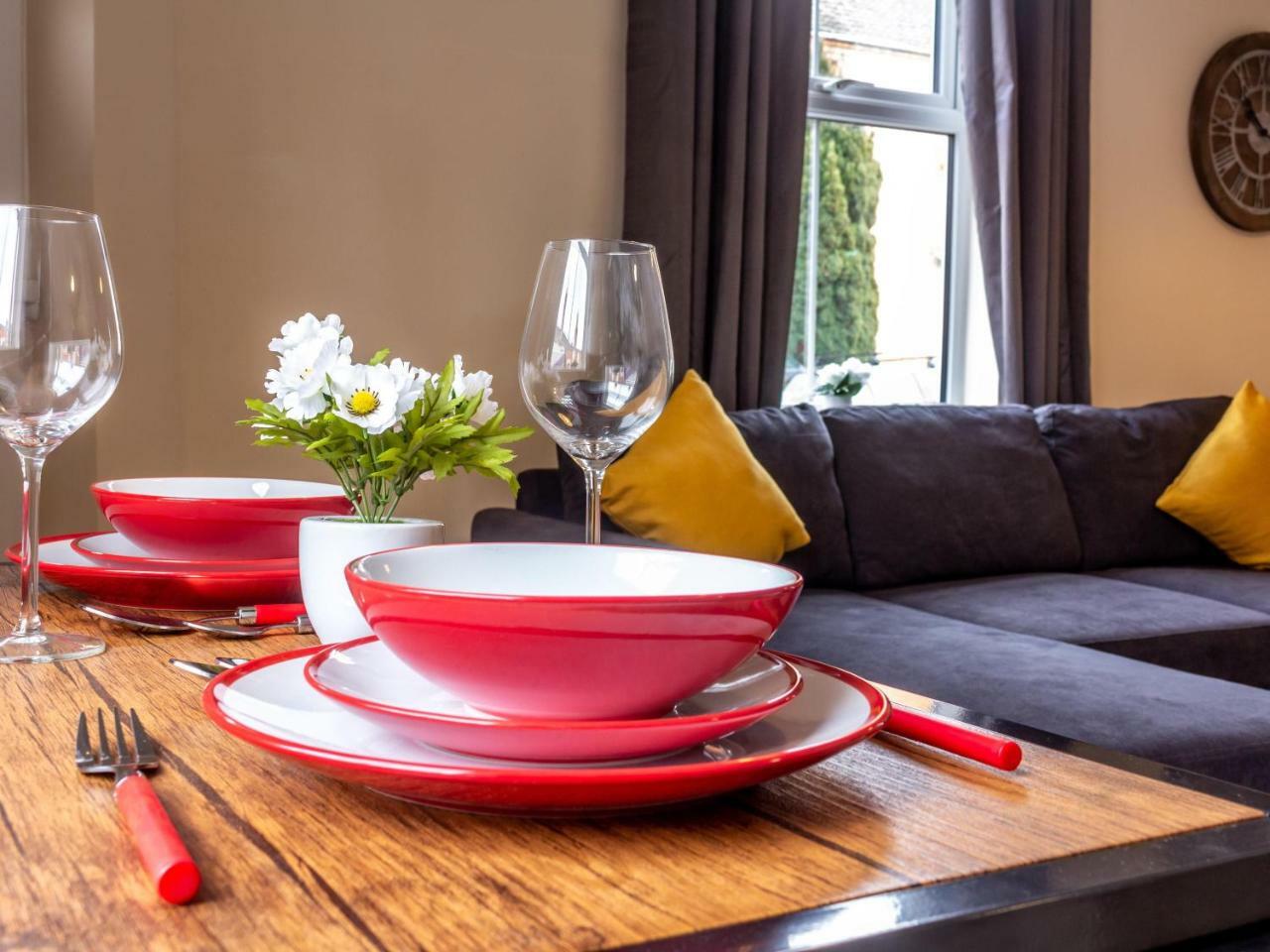 Northfield Street, Worcester City Centre - Guest Homes Екстериор снимка