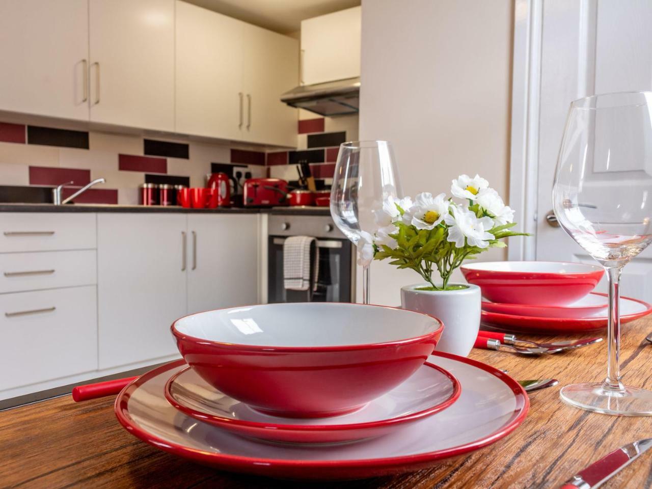 Northfield Street, Worcester City Centre - Guest Homes Екстериор снимка