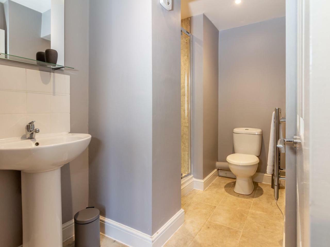 Northfield Street, Worcester City Centre - Guest Homes Екстериор снимка