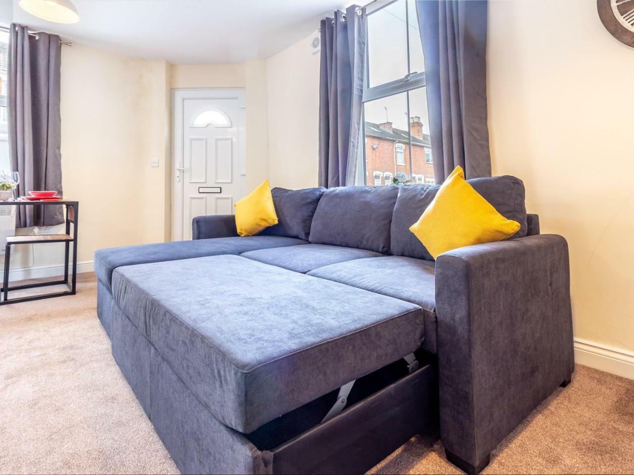Northfield Street, Worcester City Centre - Guest Homes Екстериор снимка