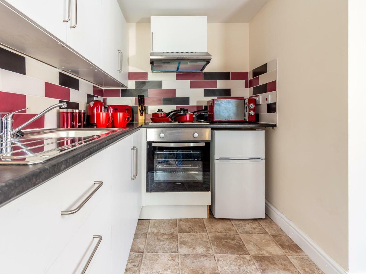 Northfield Street, Worcester City Centre - Guest Homes Екстериор снимка