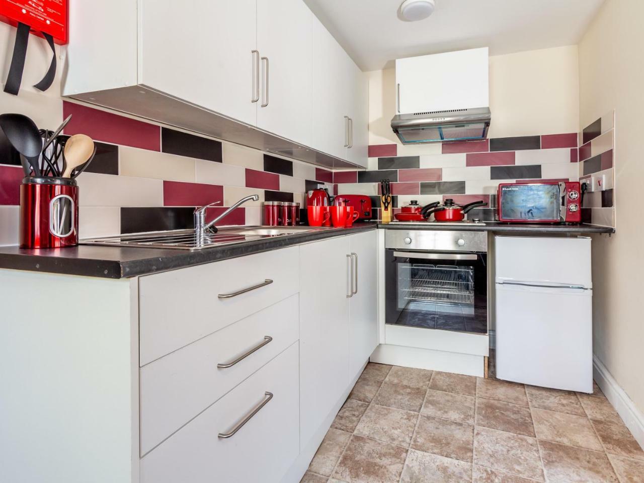 Northfield Street, Worcester City Centre - Guest Homes Екстериор снимка