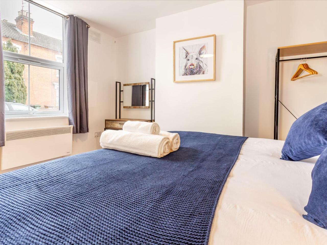 Northfield Street, Worcester City Centre - Guest Homes Екстериор снимка